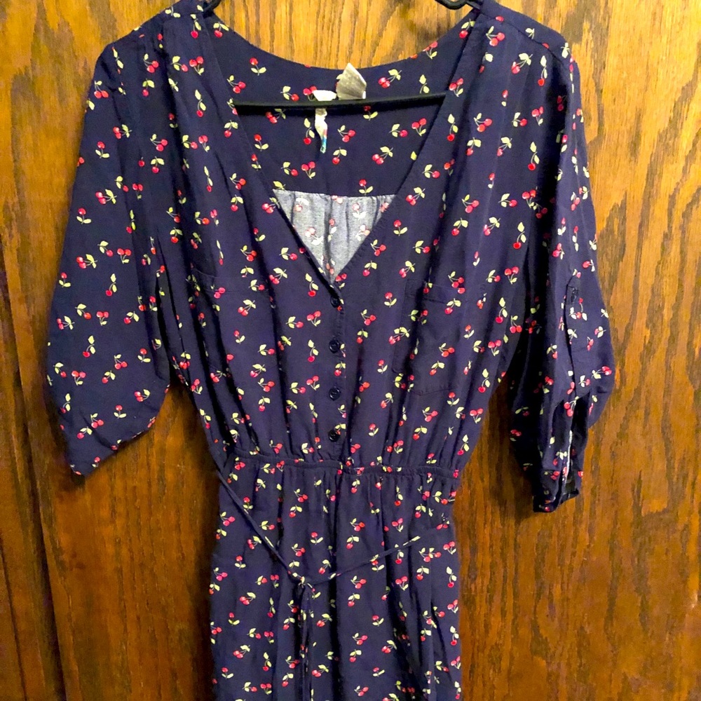Adorable cherries dress!! Size large